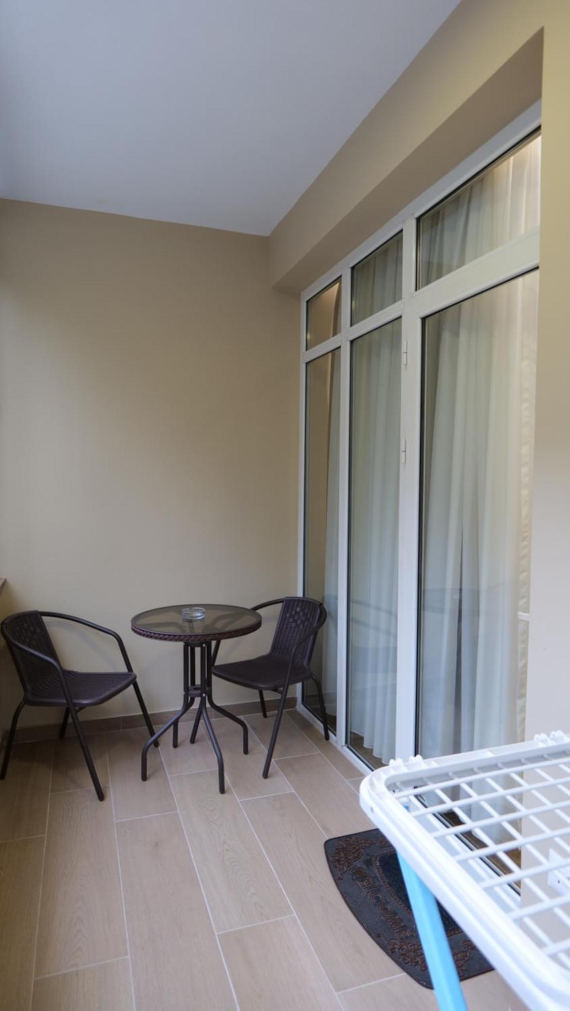 Kristi Apartments 03 Тирана Экстерьер фото